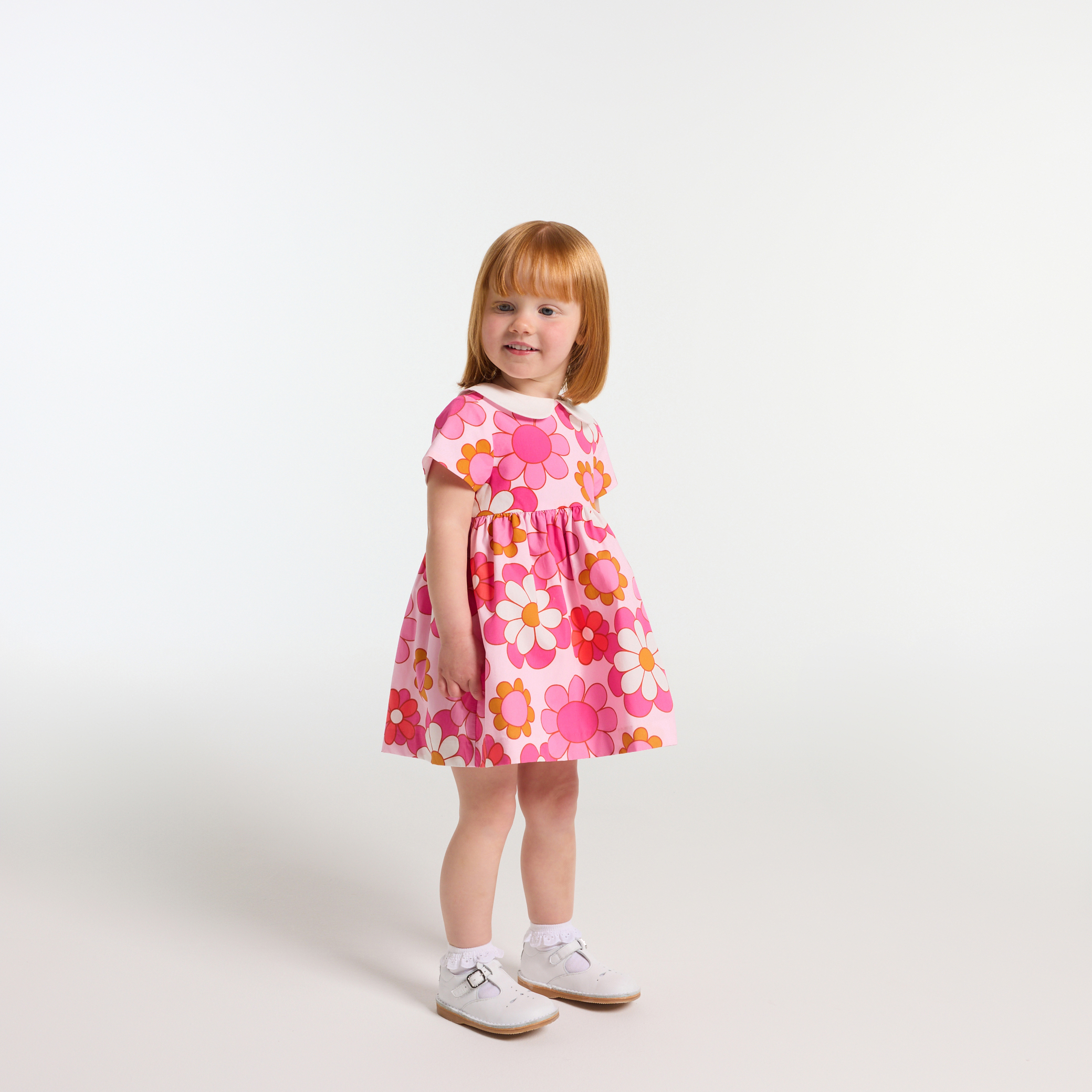 Rochie pentru fetite din bumbac organic cu imprimeu floral supradimensionat